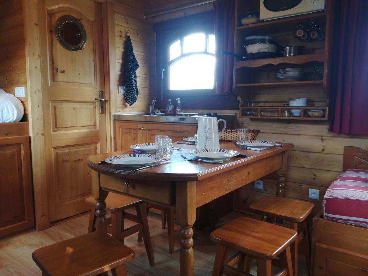 Les Roulottes De La Ferme Des Chanaux Saint-Julien-d'Ance Экстерьер фото